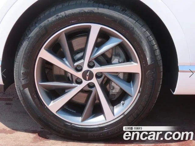 Genesis GV80 — Фото автомобиля 20