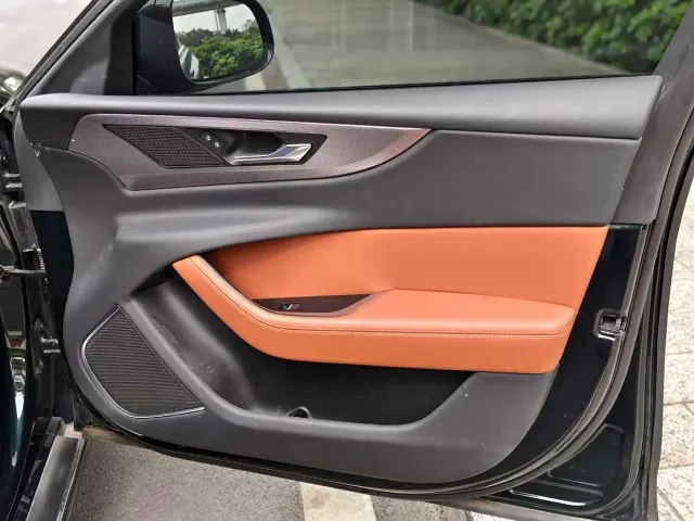 Jaguar XEL — Фото автомобиля 15