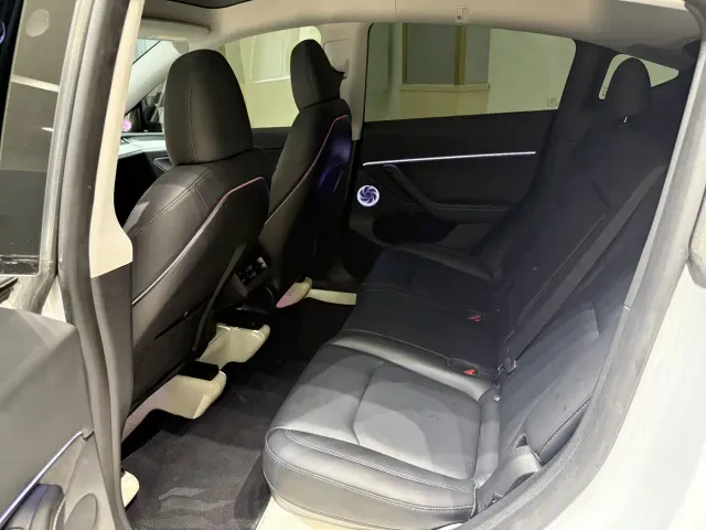 Tesla Model Y — Фото автомобиля 6