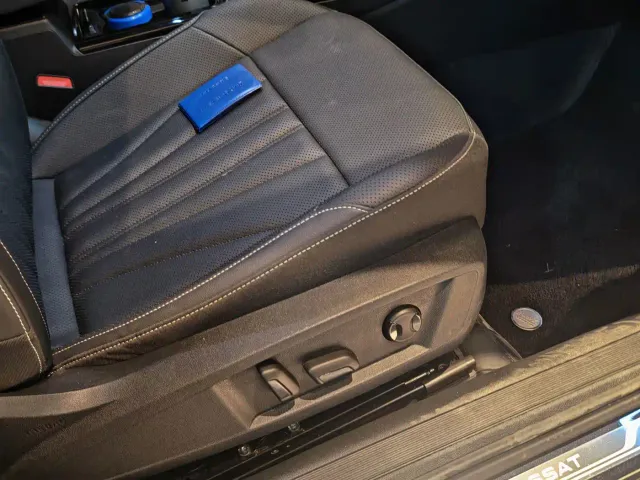 Volkswagen Passat — Фото автомобиля 14