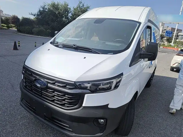 Фотография автомобиля — Ford Transit