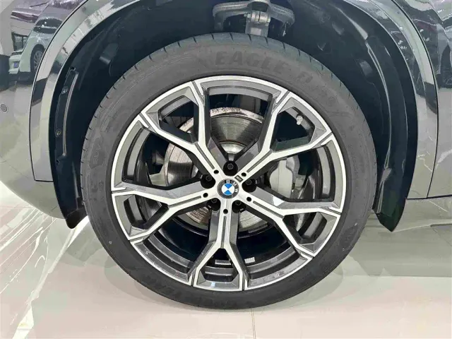 BMW X5 — Фото автомобиля 4