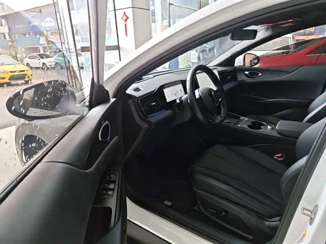 BYD Seal 06 — Фото автомобиля 15