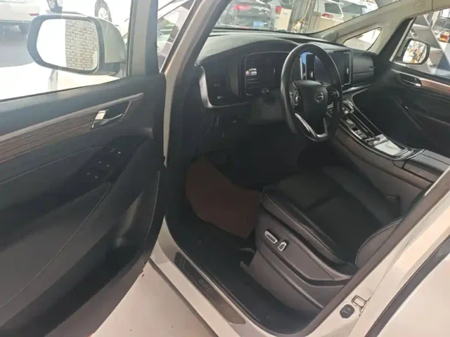 GAC Trumpchi M8 — Фото автомобиля 15