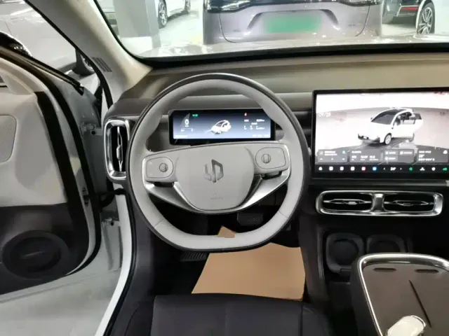 Leapmotor B10 — Фото автомобиля 10