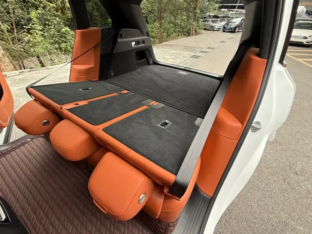 Li Auto L7 — Фото автомобиля 25
