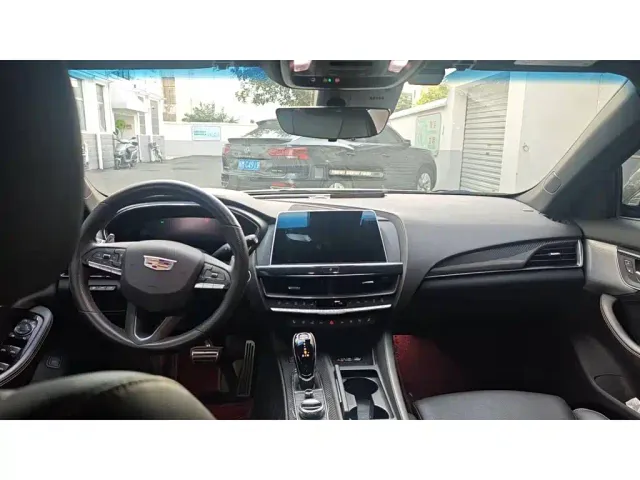 Cadillac CT5 — Фото автомобиля 5
