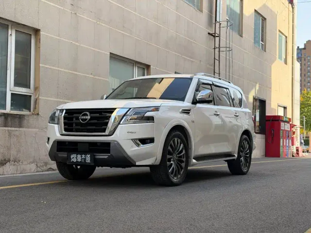 Фотография автомобиля — Nissan Patrol