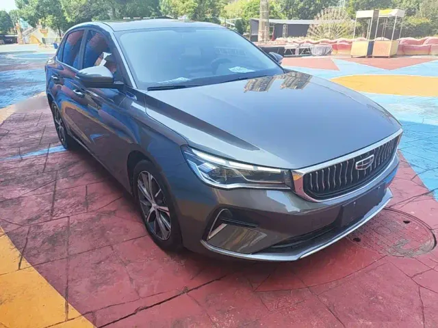 Geely Emgrand — Фото автомобиля 3