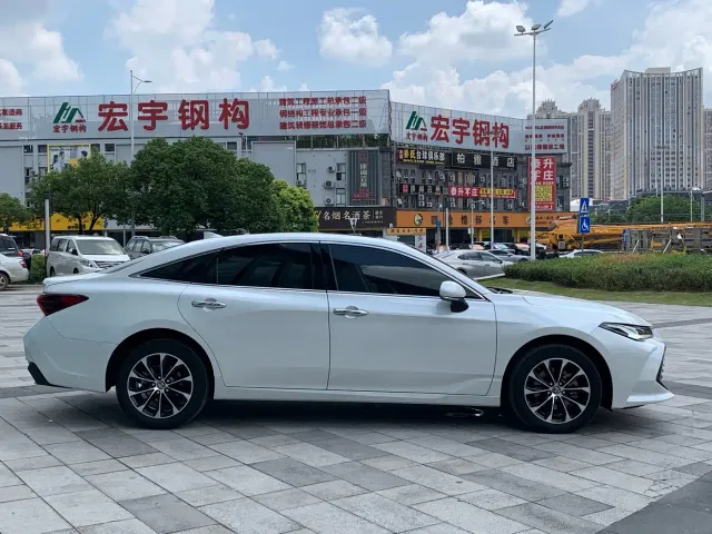 Toyota Avalon — Фото автомобиля 6