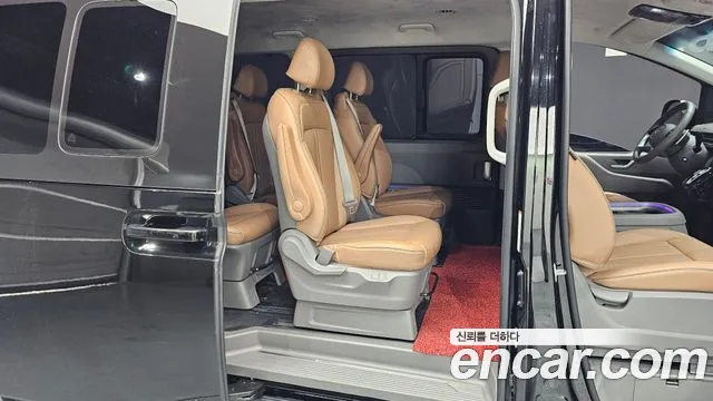 Hyundai Staria Staria — Фото автомобиля 10