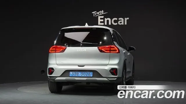 Kia Niro — Фото автомобиля 4