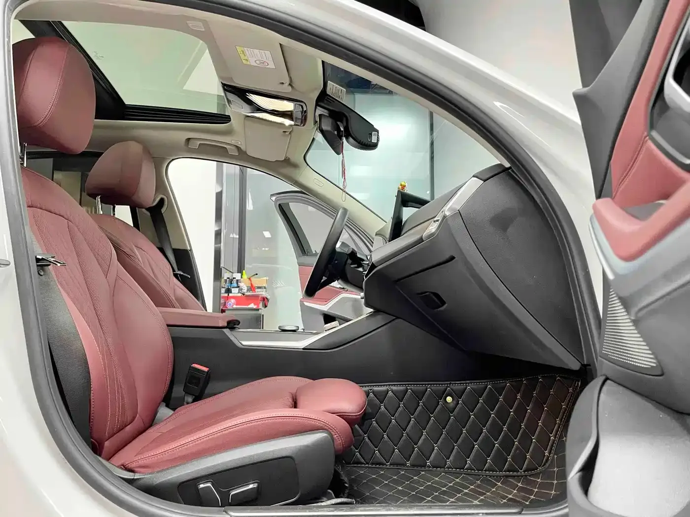 BMW BMW i3 2025 eDrive 35 L — Фото автомобиля 7