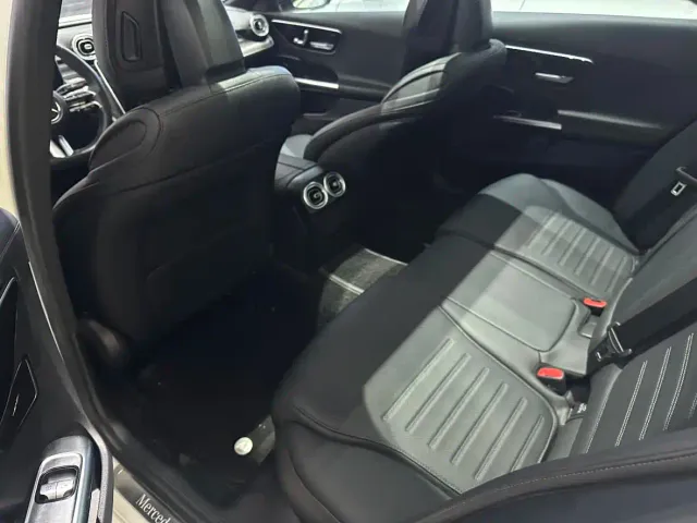 Mercedes-Benz C-Class — Фото автомобиля 11
