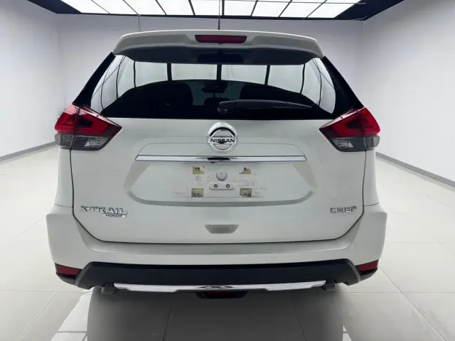 Nissan X-Trail — Фото автомобиля 5