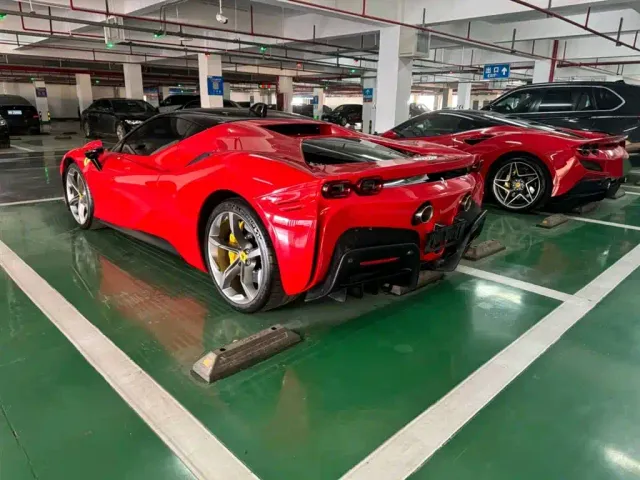 Ferrari SF90 — Фото автомобиля 2