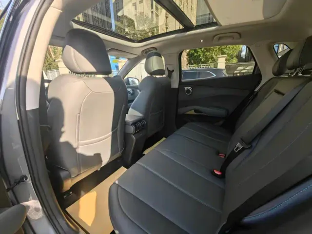 BYD Yuan PLUS — Фото автомобиля 5
