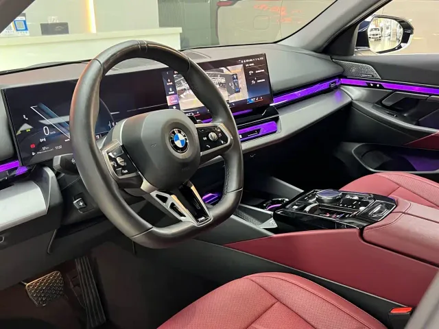 BMW 5 Series — Фото автомобиля 8
