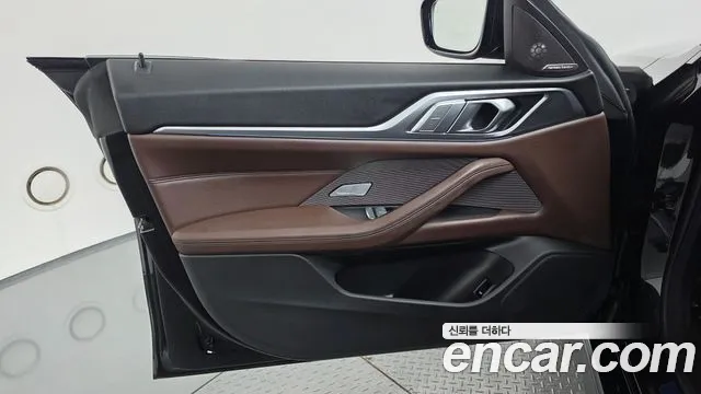BMW i4 — Фото автомобиля 13