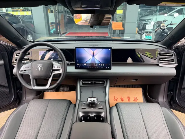 BYD Qin L — Фото автомобиля 15