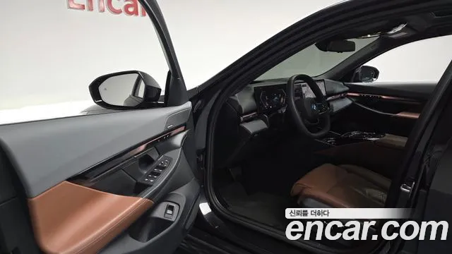 BMW i5 G60 — Фото автомобиля 15