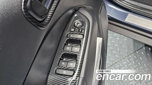 Hyundai Venue — Фото автомобиля 16