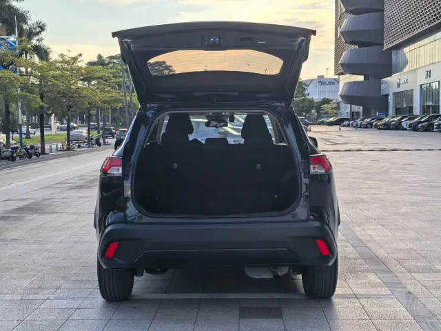 Toyota Corolla Cross — Фото автомобиля 8
