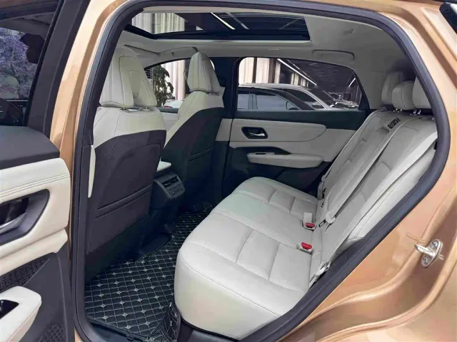 Nissan Ariya — Фото автомобиля 10