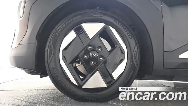 Kia EV3 — Фото автомобиля 3