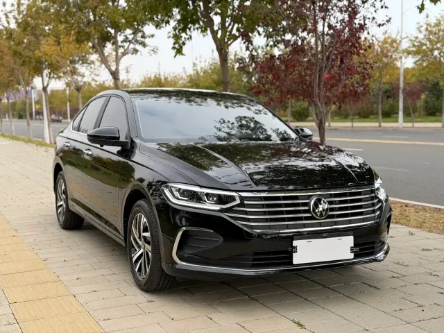 Volkswagen Lavida — Фото автомобиля 3