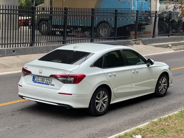 Honda Civic — Фото автомобиля 5
