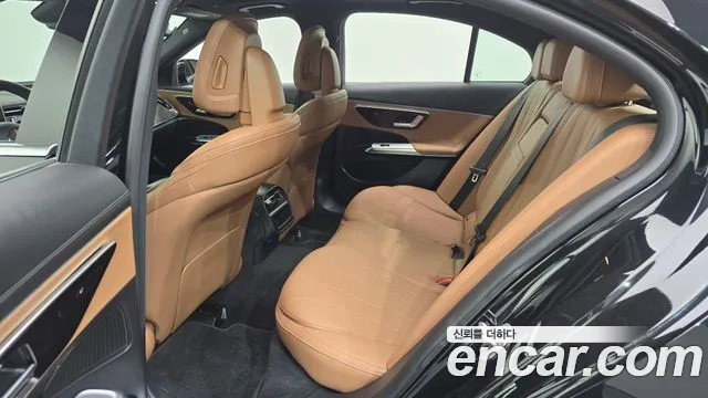 Mercedes-Benz E-Class — Фото автомобиля 11