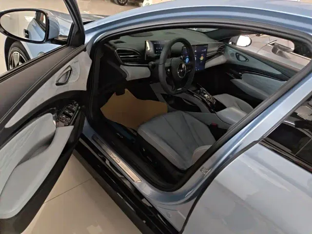 BYD Seal — Фото автомобиля 15