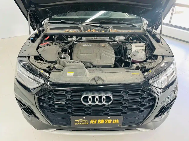Audi Q5L — Фото автомобиля 2