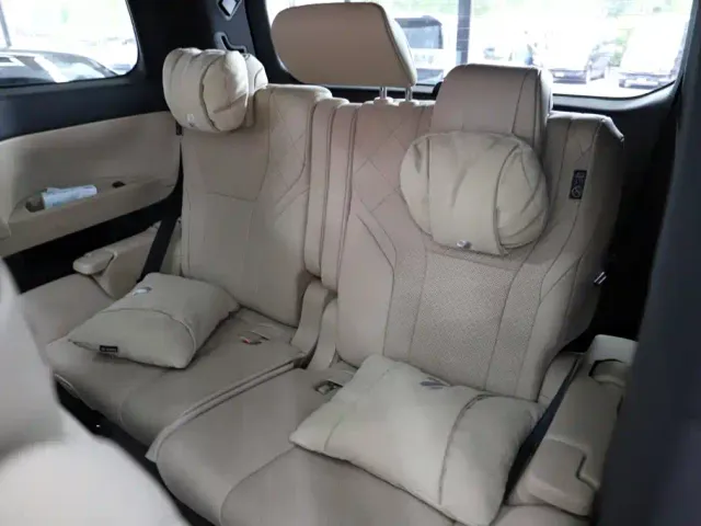 Toyota Alphard — Фото автомобиля 21