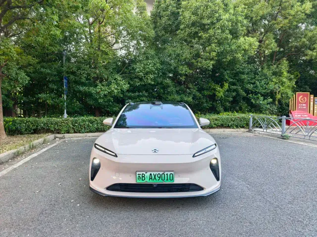 Nio ET5 — Фото автомобиля 2