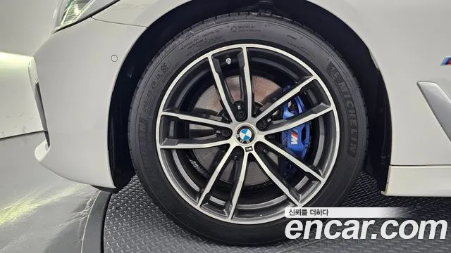 BMW 5 Series G30 — Фото автомобиля 5