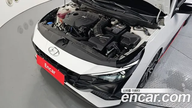 Hyundai AVANTE — Фото автомобиля 4