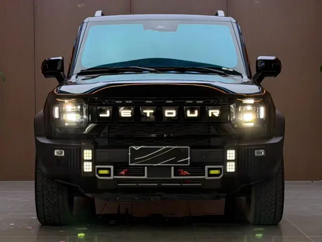 Jetour T2 — Фото автомобиля 2
