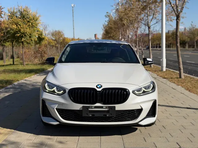 BMW 1 Series — Фото автомобиля 2