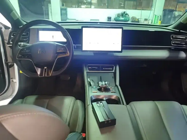 BYD Qin L 2024 DM-i 120KM Leading — Фото автомобиля 9