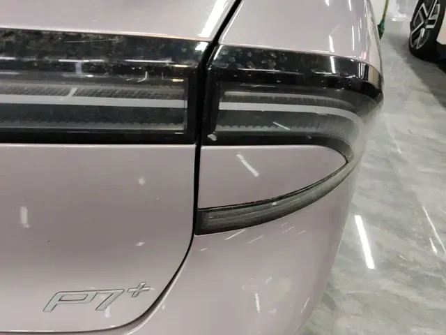 Xpeng P7+ — Фото автомобиля 7