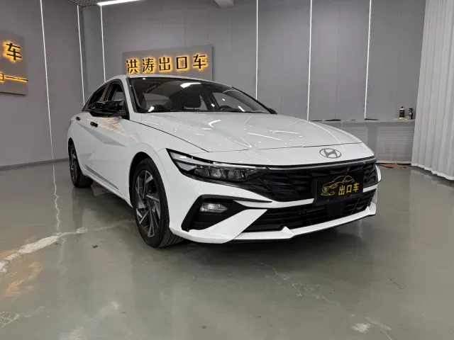 Hyundai Elantra — Фото автомобиля 3