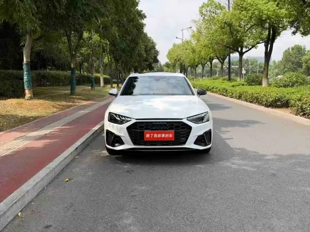 Audi A4L — Фото автомобиля 3