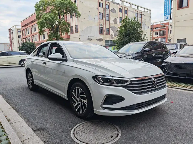 Volkswagen Lavida — Фото автомобиля 3