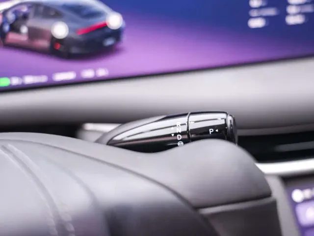 IM Motors L6 — Фото автомобиля 13