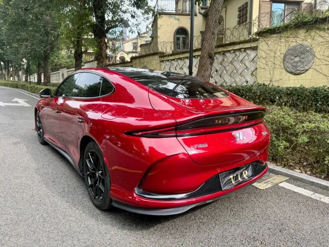 IM Motors L6 — Фото автомобиля 5