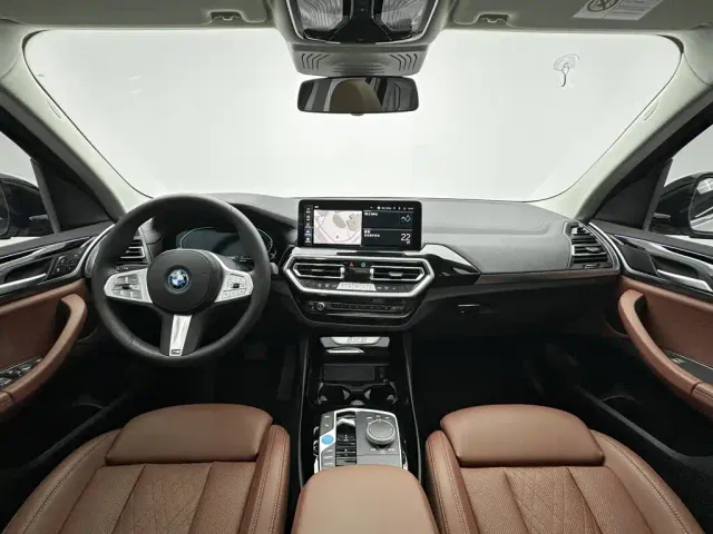 BMW BMW iX3 2024 Leading Edition — Фото автомобиля 22