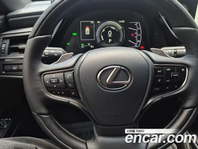 Lexus ES — Фото автомобиля 12