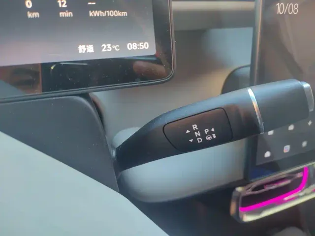 Leapmotor B10 — Фото автомобиля 10